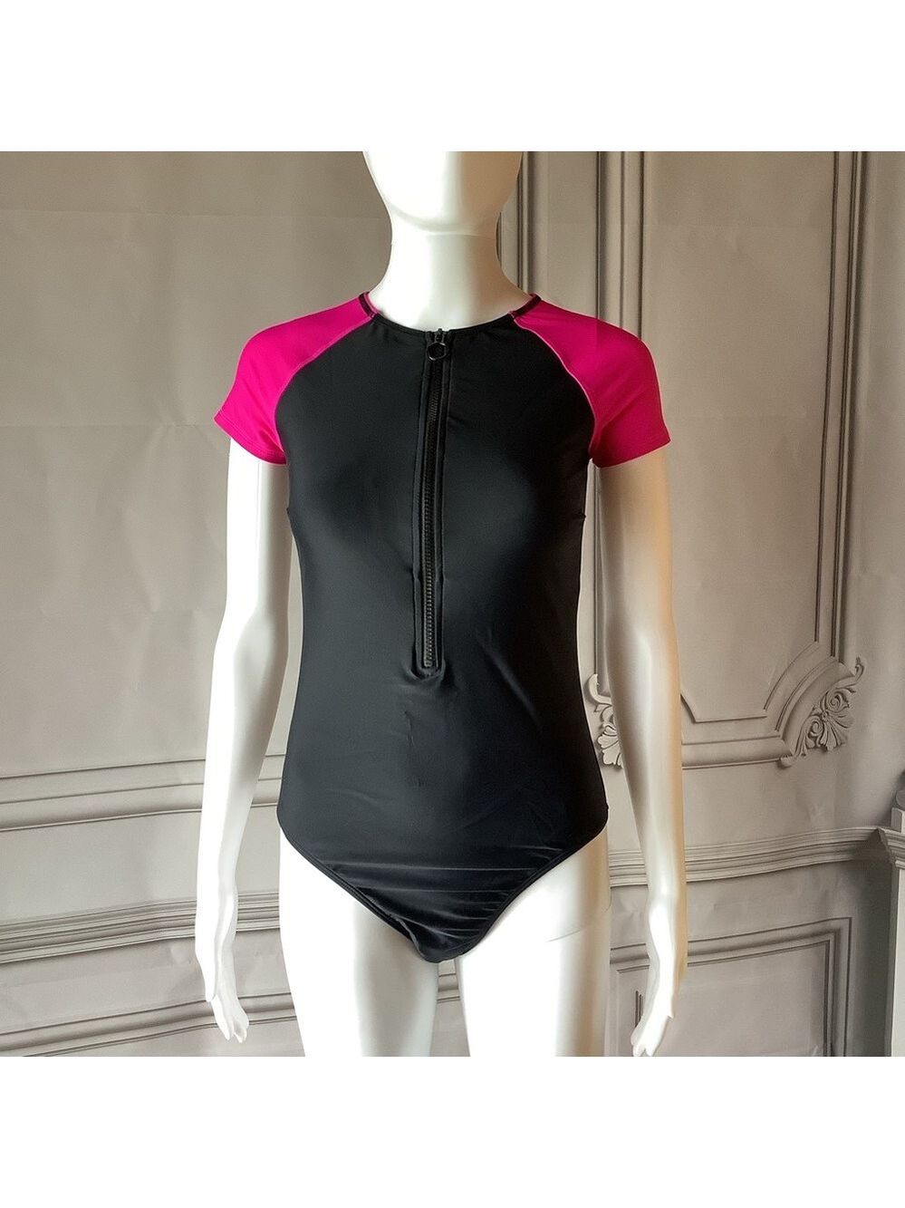 ✨ CUPSHE Swimsuit Mock Neck Zipper Short Sleeve Bathing Suit Small NWT